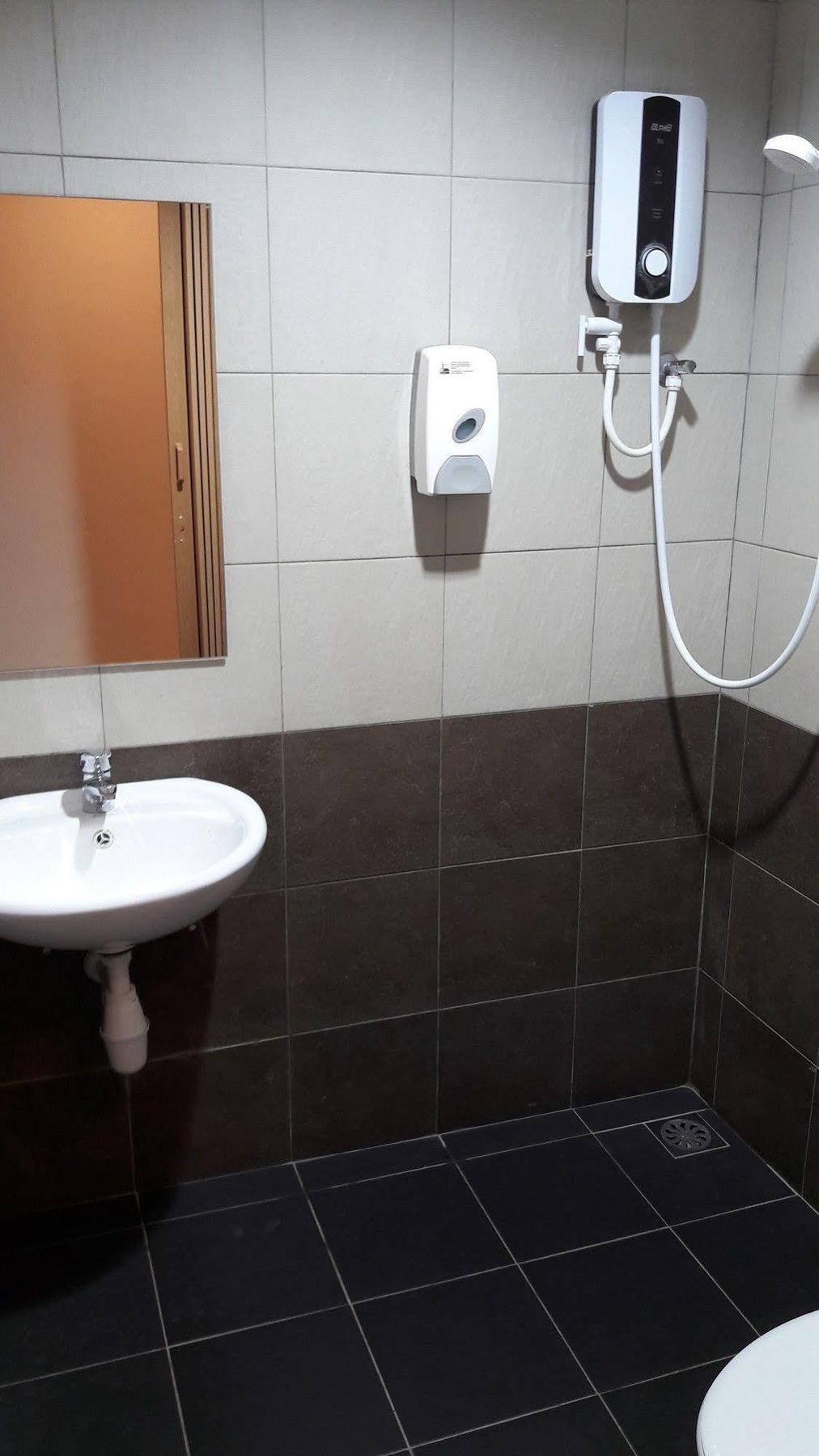 One Point Hotel Kuching Dış mekan fotoğraf