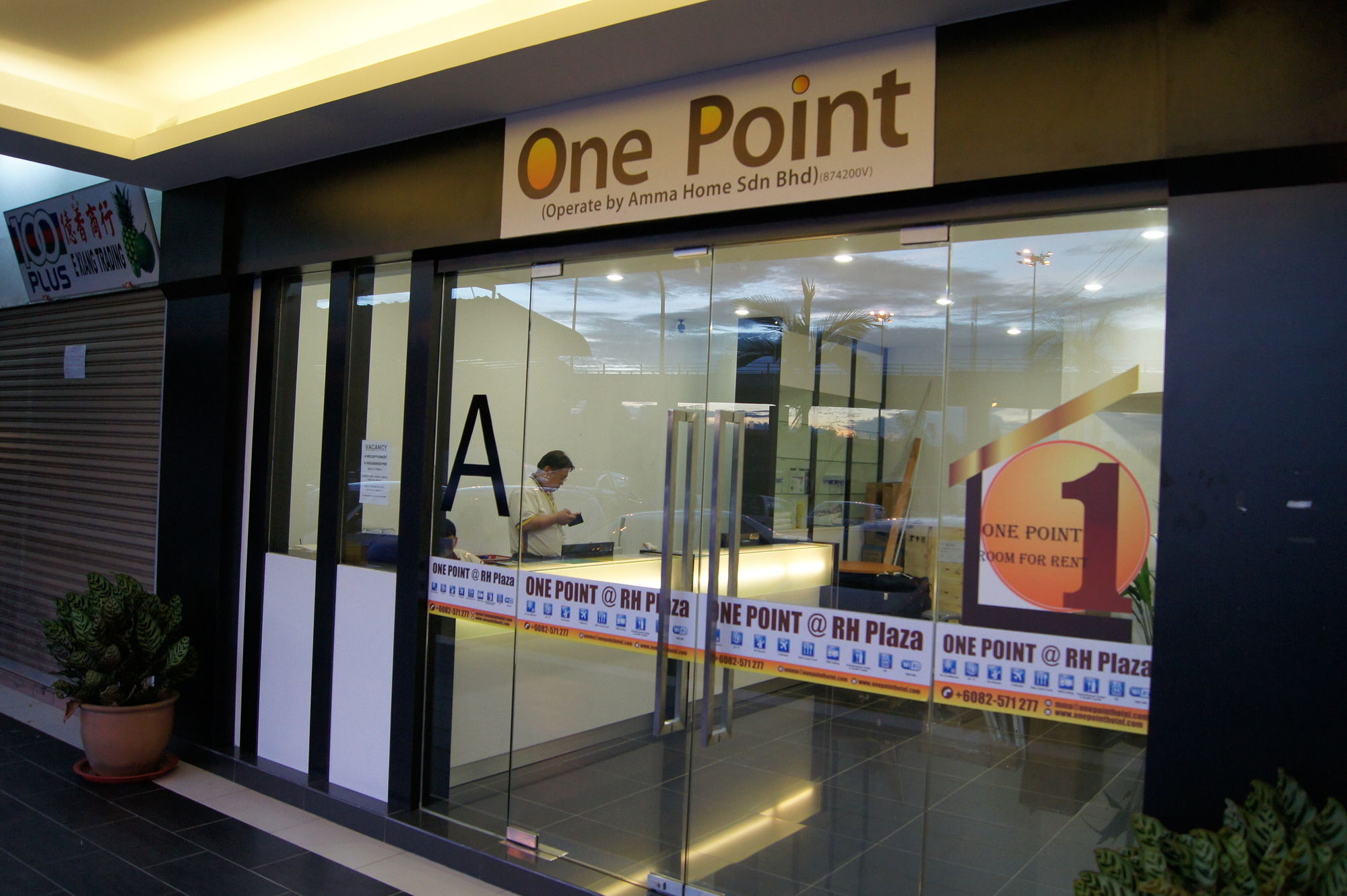 One Point Hotel Kuching Dış mekan fotoğraf